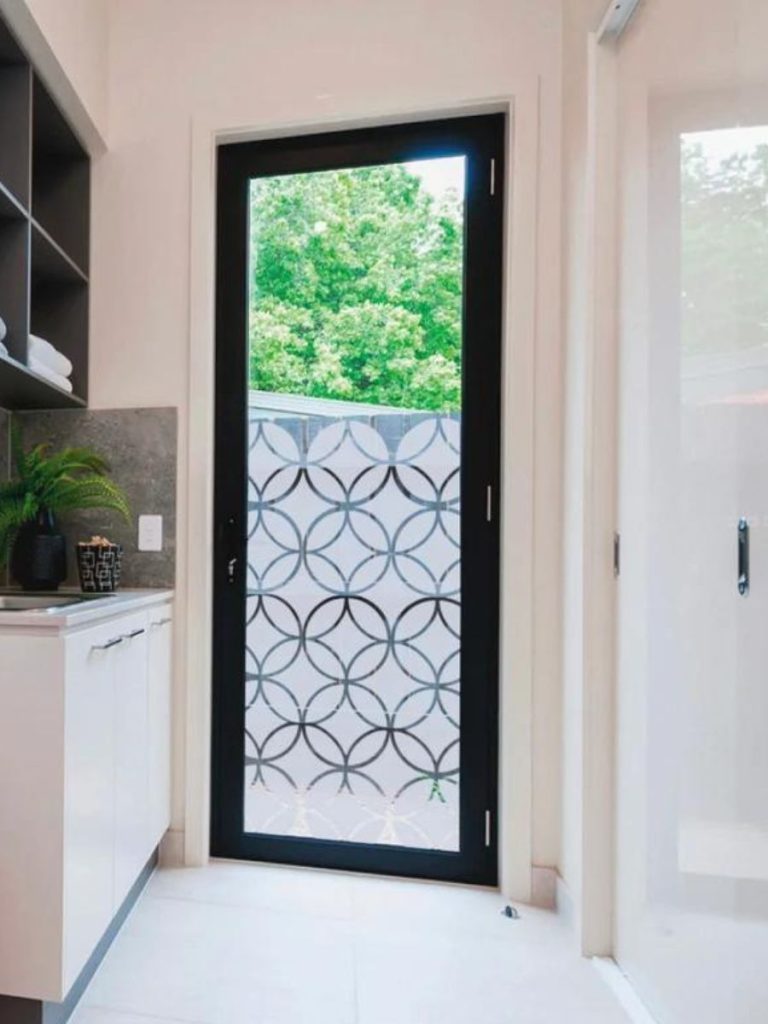 glass frosting design on glass laundry door